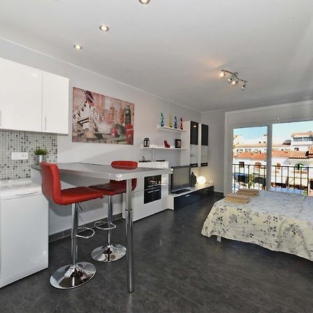 D-Lux Studio Apartamento Ampuriabrava Exterior foto